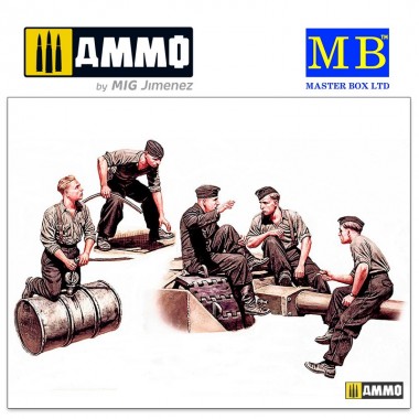 1/35 German Tankmen [WWII...