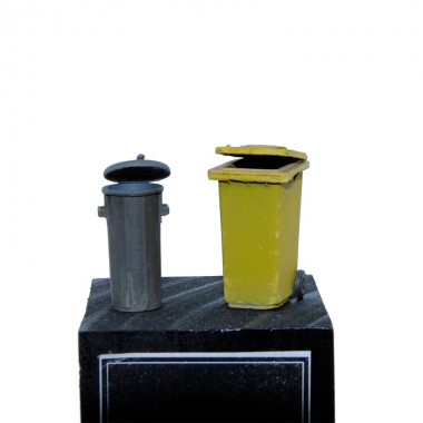 1/35 Waste Bins