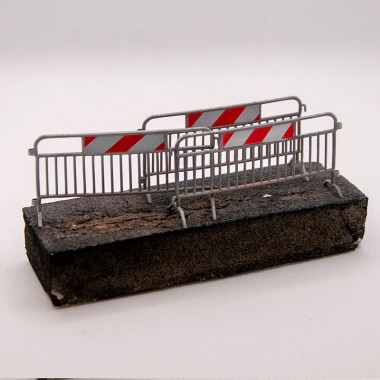 1/35 Metal Barrier (3 pcs.)