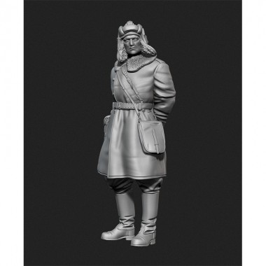 1/35 Soviet Tank Officer in...