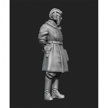 1/35 Soviet Tank Officer in...