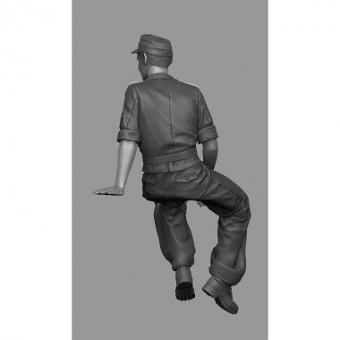 1/35 StuG Gunner at Rest