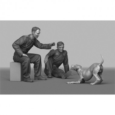 1/35 Playing with a Puppy Set