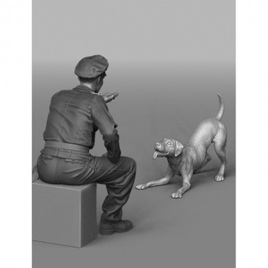 1/35 German Tank Officer...