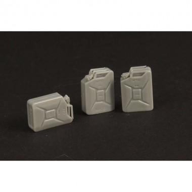 1/35 Latas de Combustible...